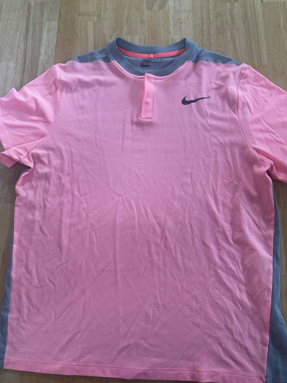 Nike Men’s Coral Pink Short Sleeve Polo Golf Dry fit  with Gray Accents